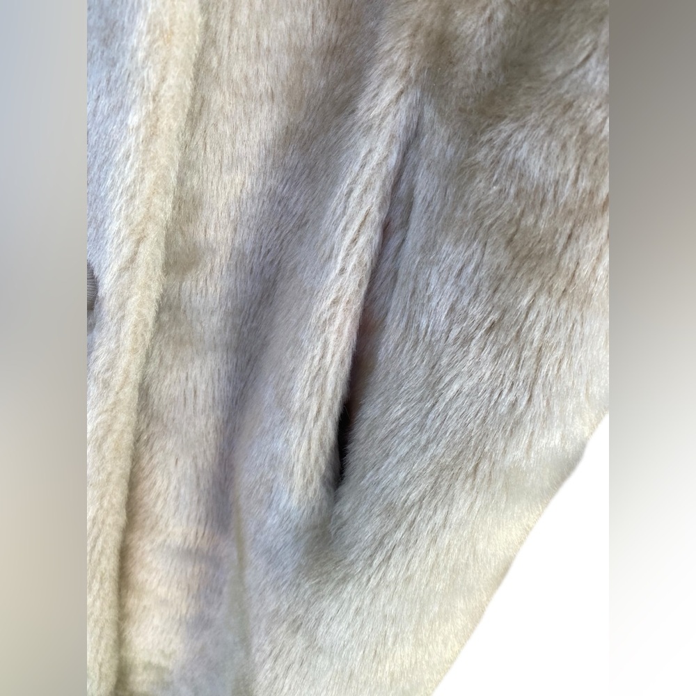 1960s Cream Faux Fur Coat 1960s Handmade faux fur collared button up coat. S - Picture 15 of 15